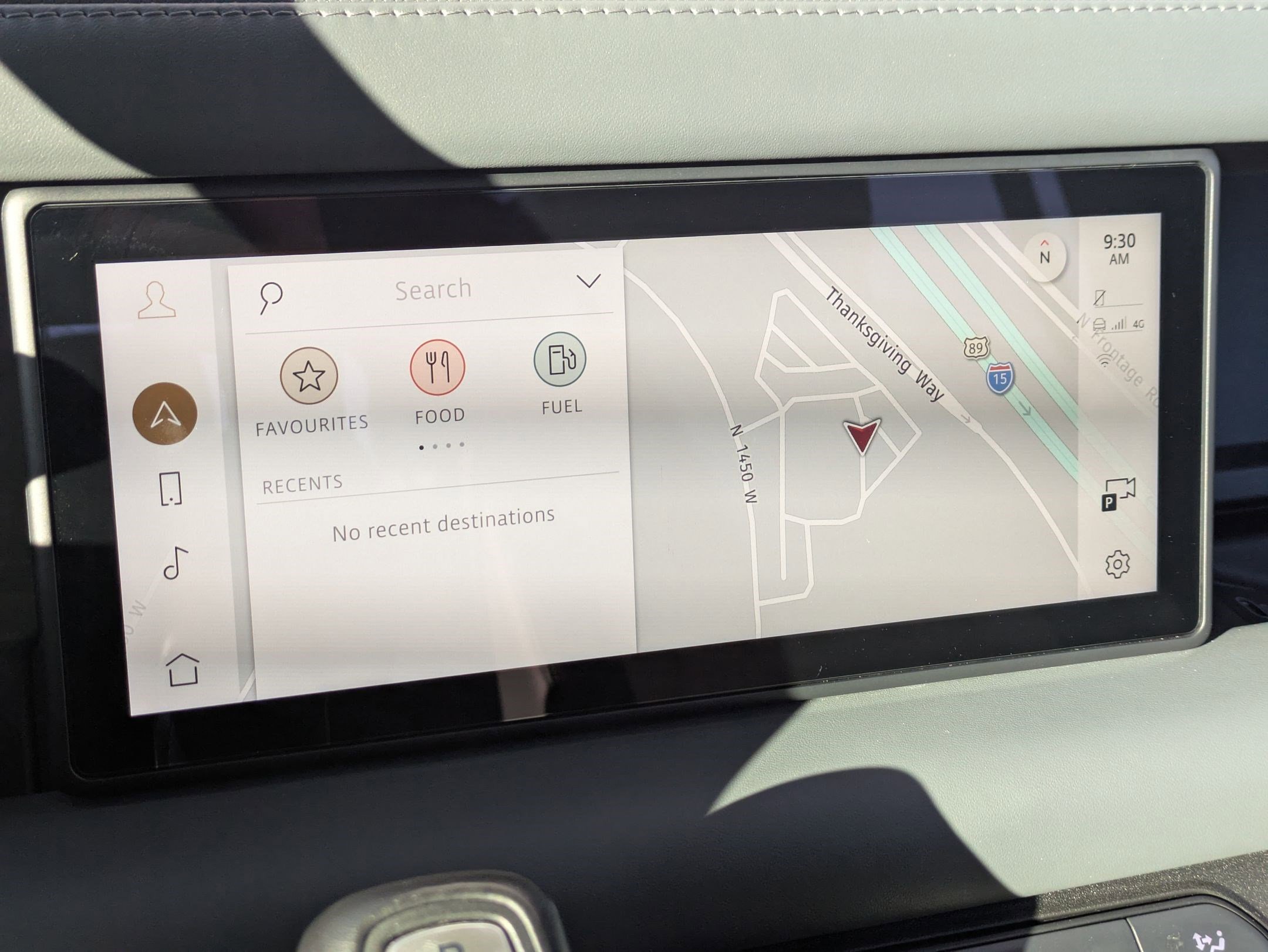 Used 2024 Land Rover Defender 110 X-Dynamic SE image 21