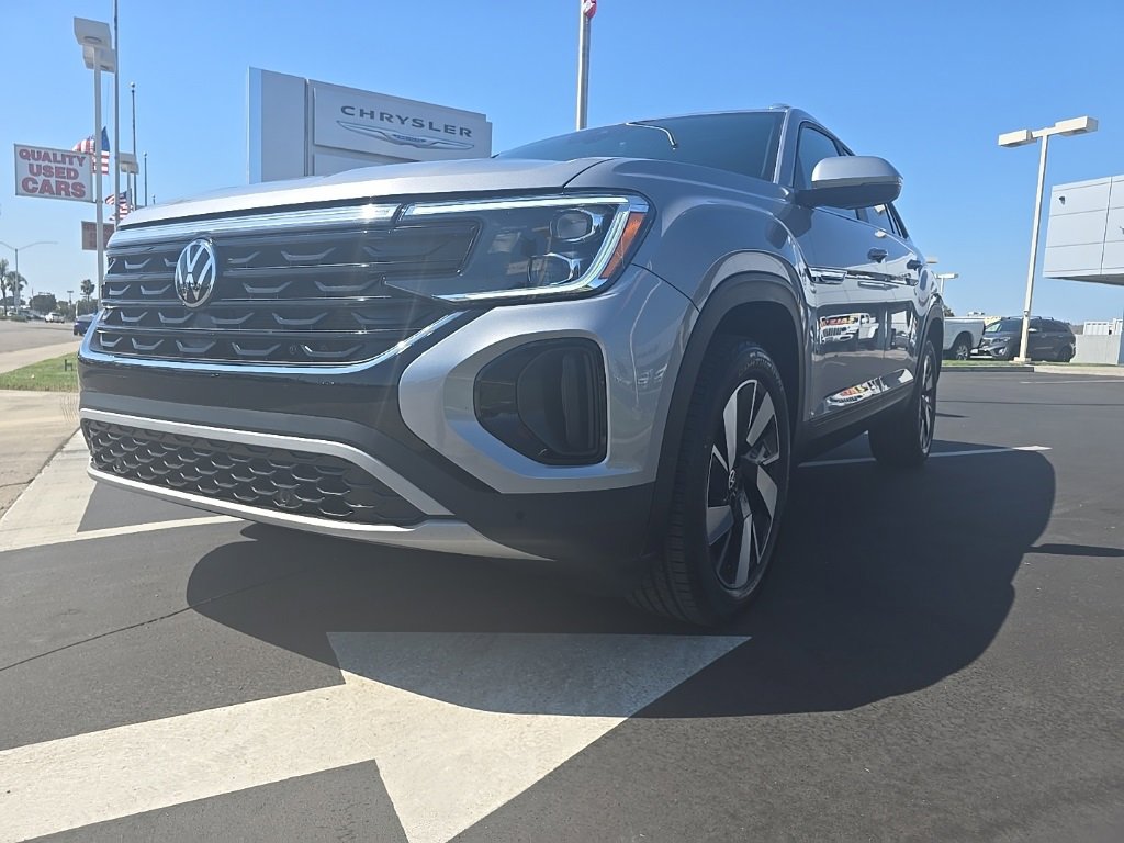 Used 2024 Volkswagen Atlas Cross Sport SE image 19