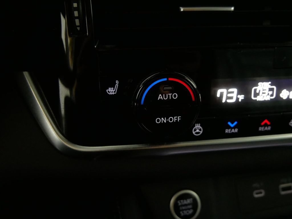 Used 2023 Nissan Rogue Platinum AWD/4WD image 27