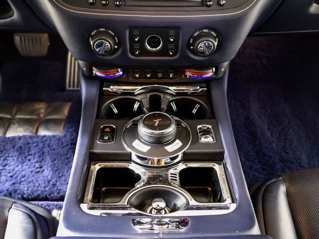 Used 2018 Rolls-Royce Dawn RWD image 30