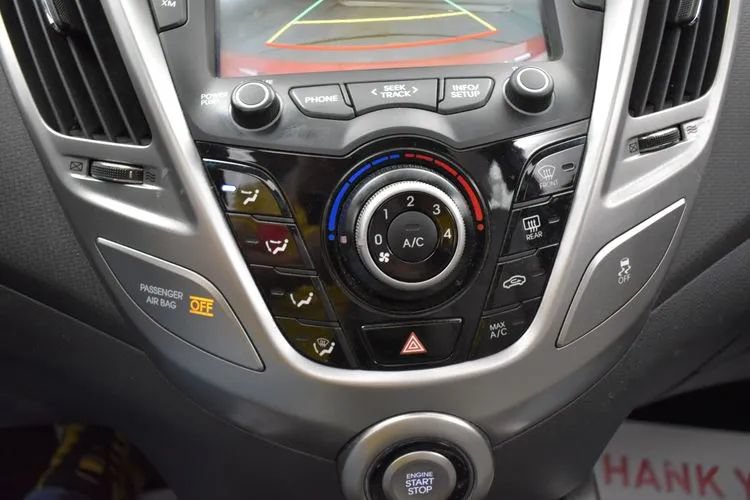 Used 2013 Hyundai Veloster w/ Style Pkg FWD image 30