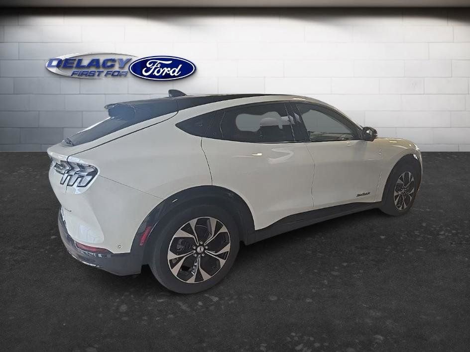 Used 2021 Ford Mustang Mach-E Premium image 7