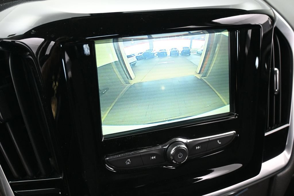 Used 2019 Chevrolet Traverse LT FWD image 17