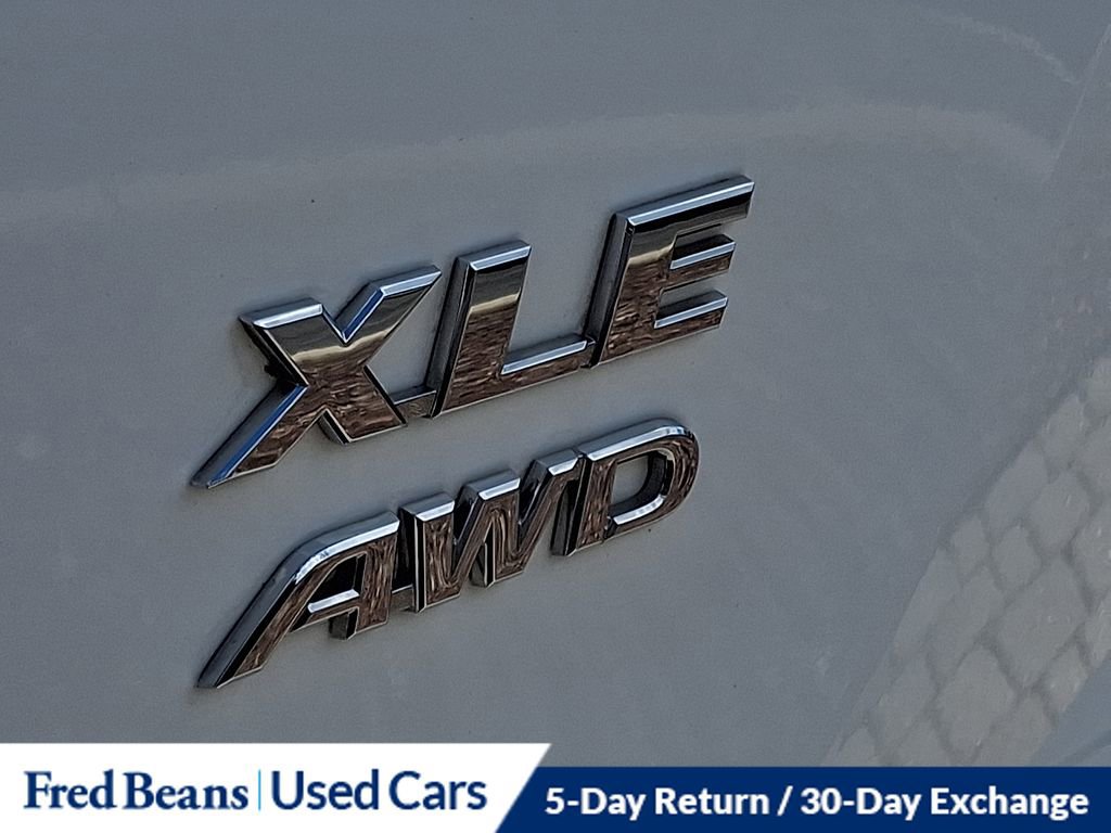 Used 2016 Toyota RAV4 XLE AWD/4WD image 34