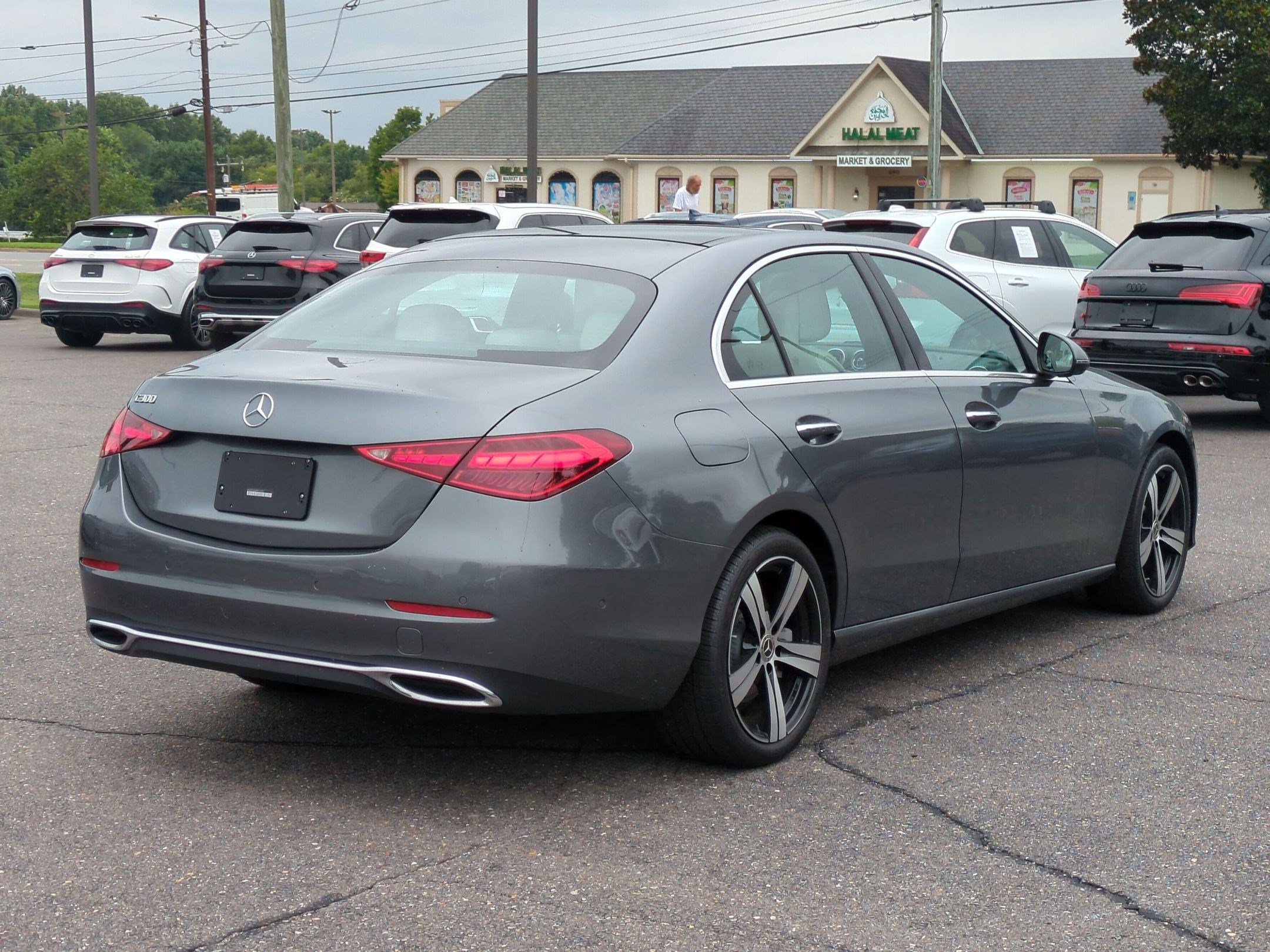 Used 2025 Mercedes-Benz C 300 Sedan image 3