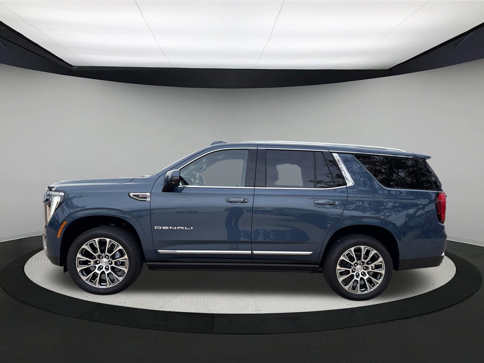 New 2026 GMC Yukon Denali w/ Denali Reserve Package AWD/4WD image 2