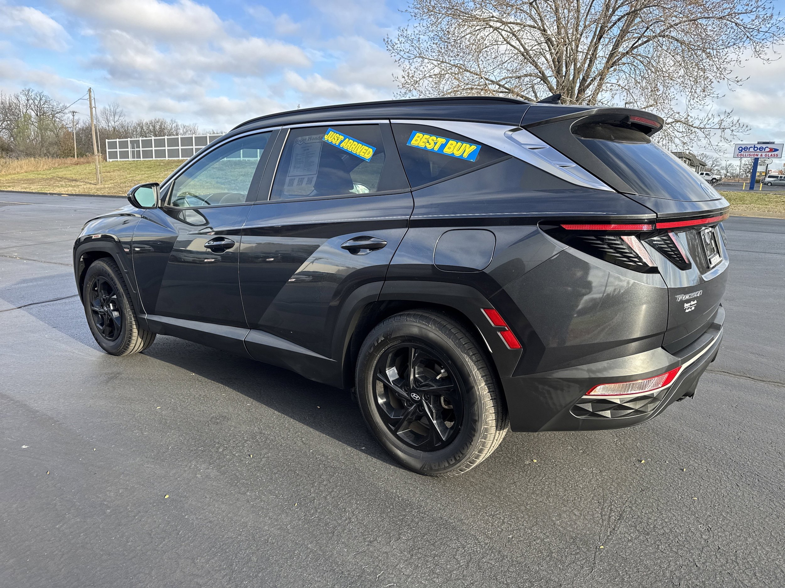 Used 2022 Hyundai Tucson SEL FWD image 3