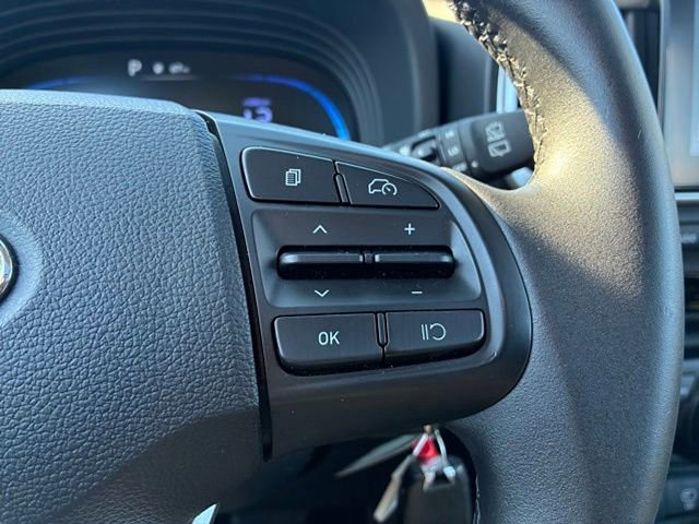 Certified 2023 Hyundai Venue SEL w/ Cargo Package image 12