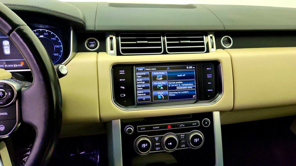 Used 2016 Land Rover Range Rover HSE image 18