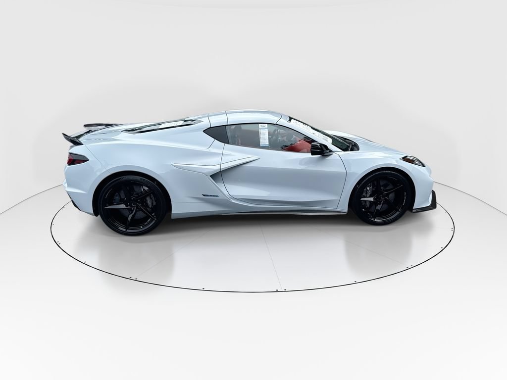 Used 2024 Chevrolet Corvette E-Ray AWD/4WD image 9