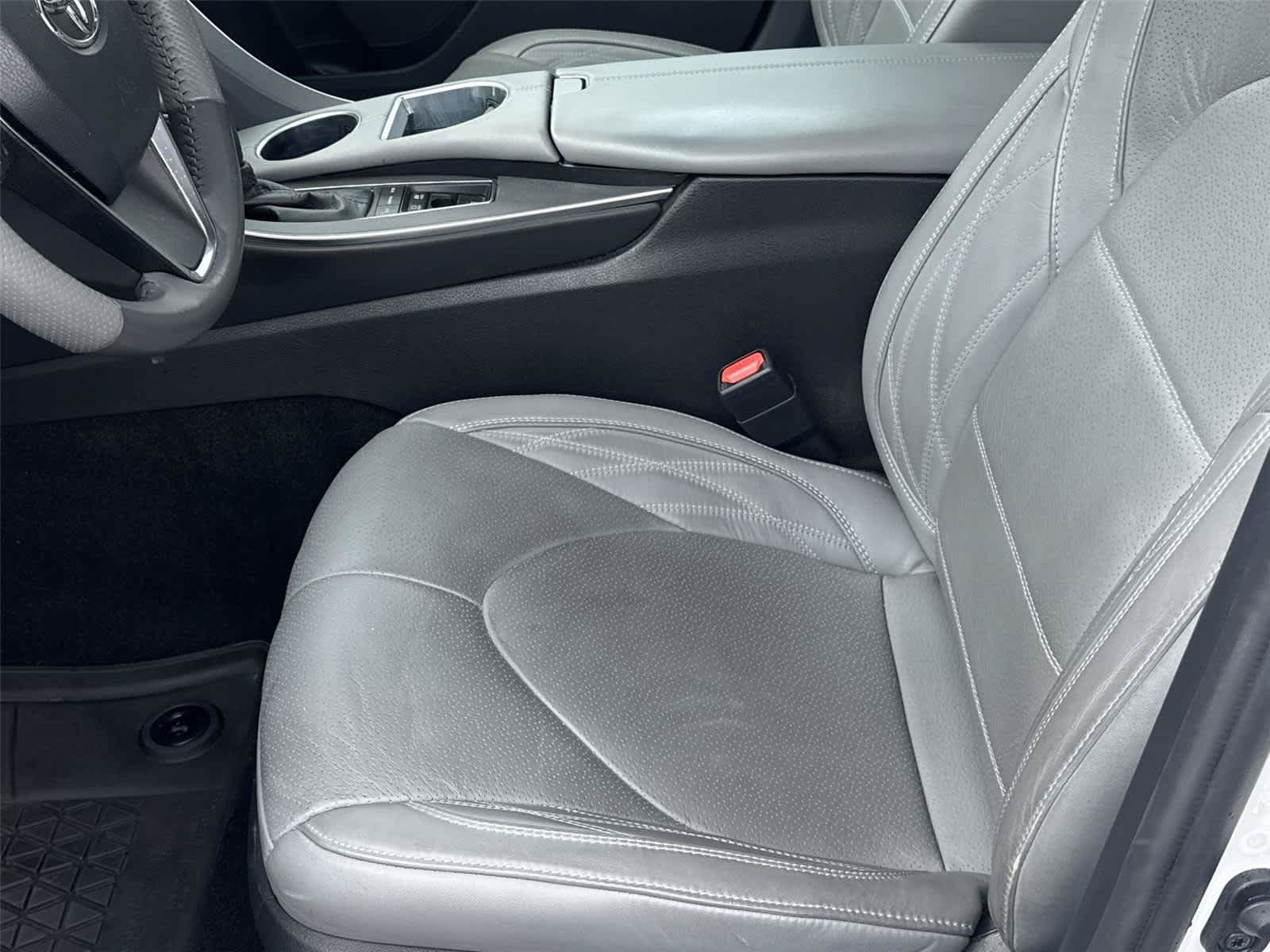 Used 2019 Toyota Avalon Limited w/ Advanced Safety Package FWD image 12