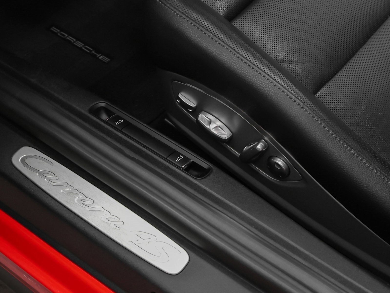 Certified 2017 Porsche 911 Carrera 4S image 34