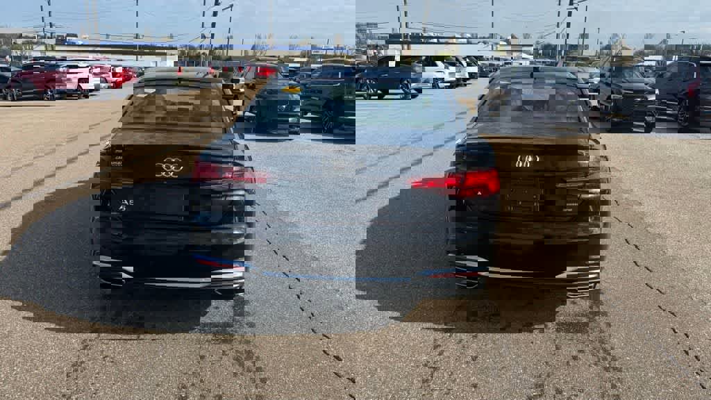 Used 2023 Audi A5 2.0T Premium image 8