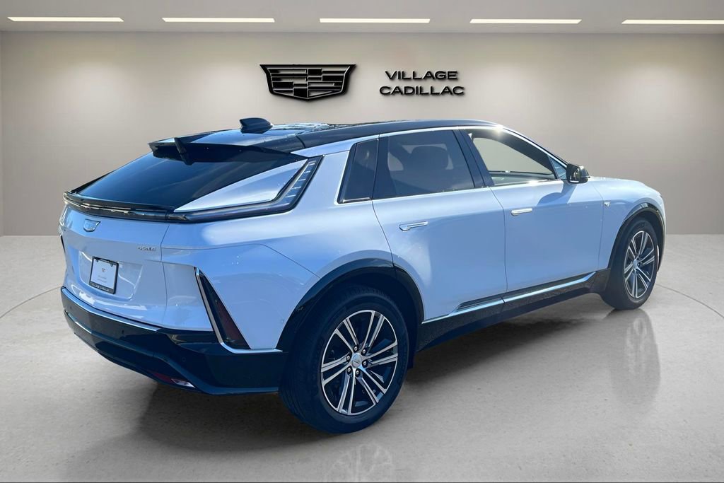 New 2026 Cadillac Lyriq Luxury RWD image 5
