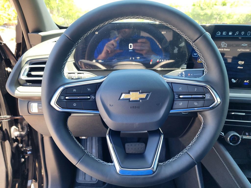 New 2025 Chevrolet Traverse LT image 16