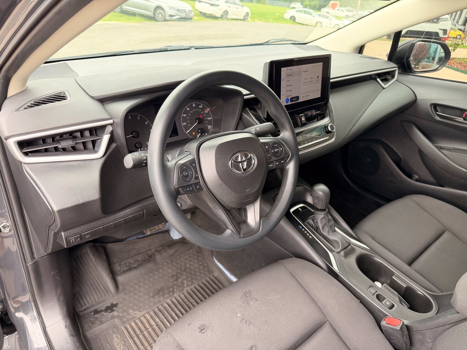 Used 2025 Toyota Corolla LE w/ Convenience Package FWD image 16