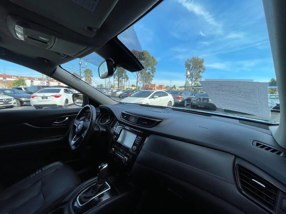Used 2019 Nissan Rogue SL w/ Premium Package FWD image 12