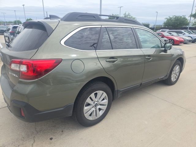 Used 2019 Subaru Outback 2.5i Premium image 3