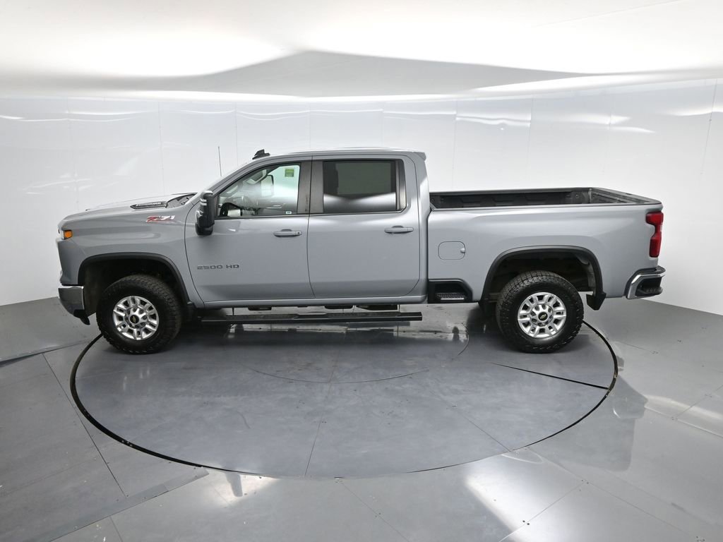 Used 2024 Chevrolet Silverado 2500 LT w/ Convenience Package image 59