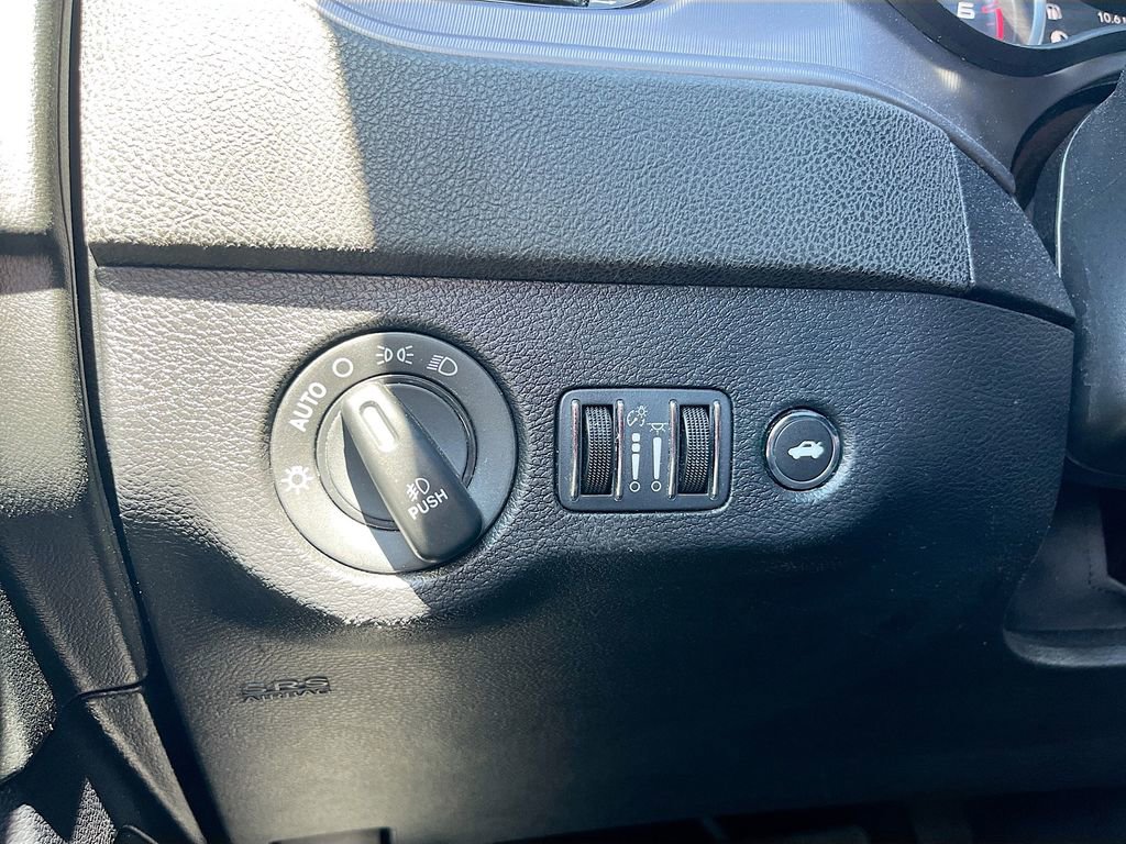 Used 2023 Dodge Charger R/T w/ Plus Group image 10