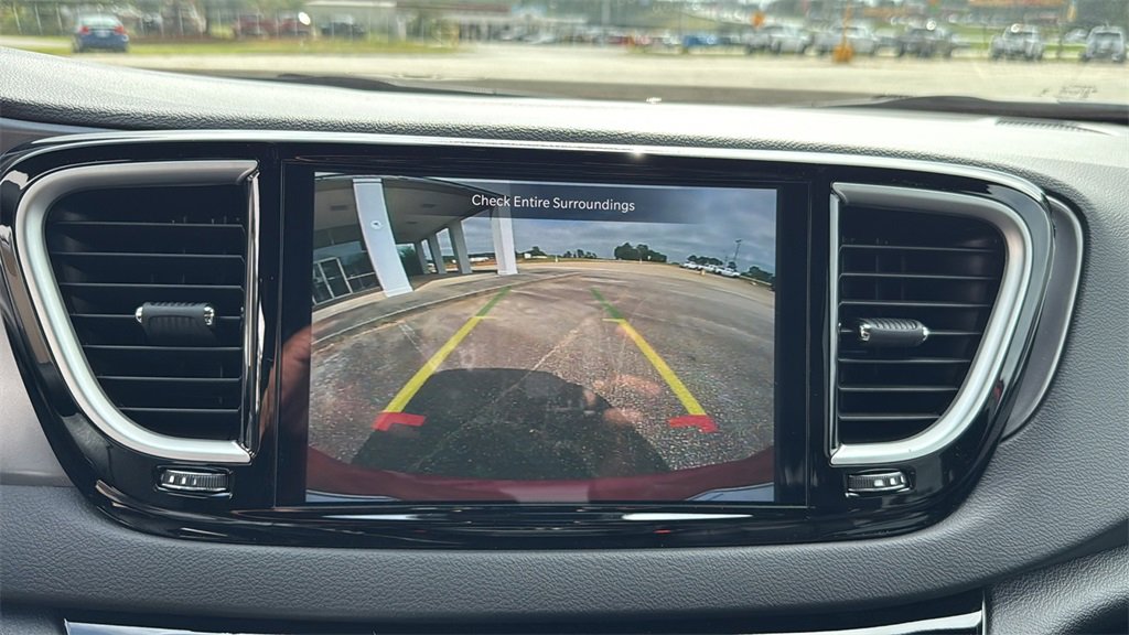 New 2026 Chrysler Voyager LX image 26