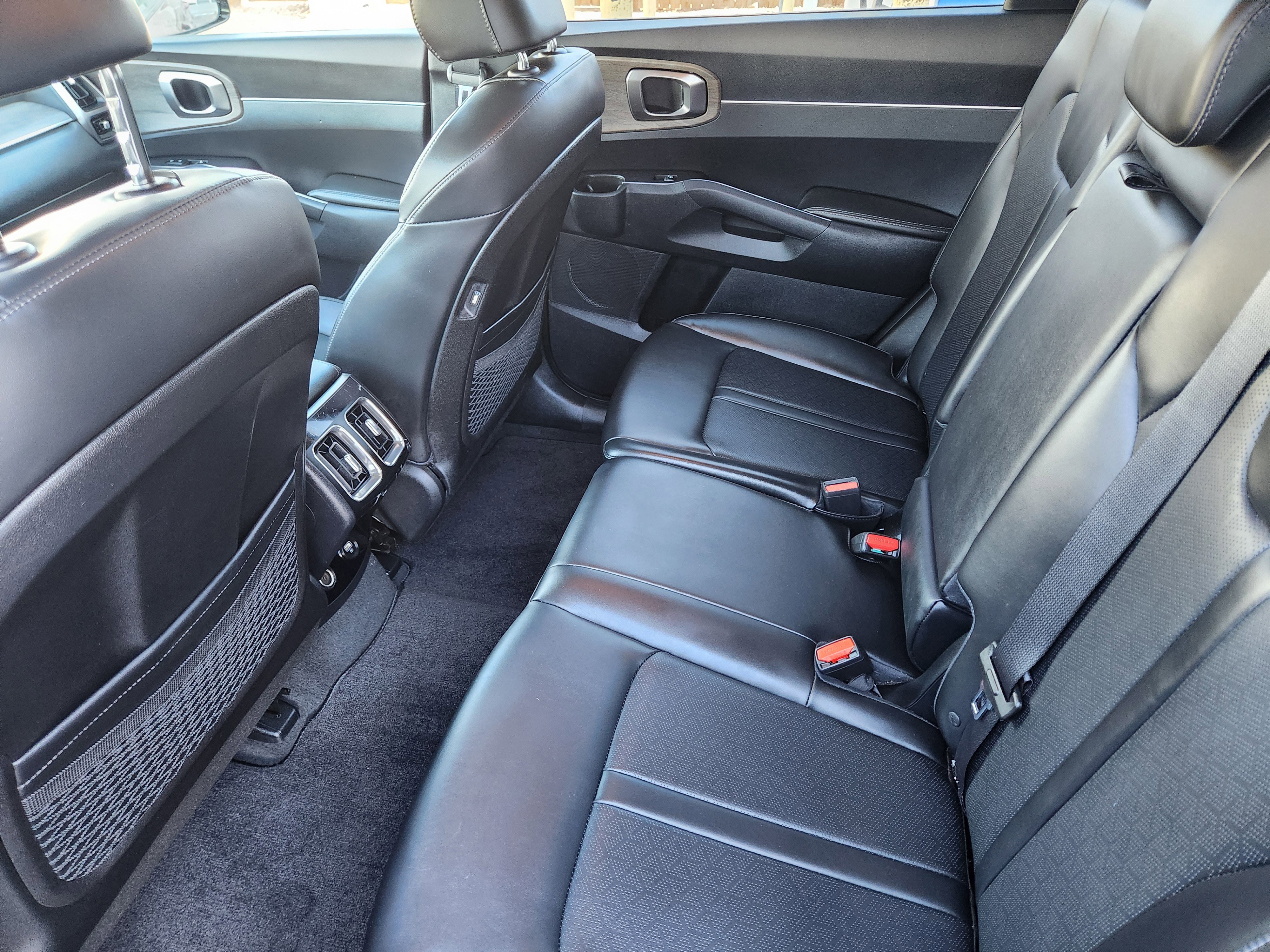 Used 2023 Kia Sorento S image 10