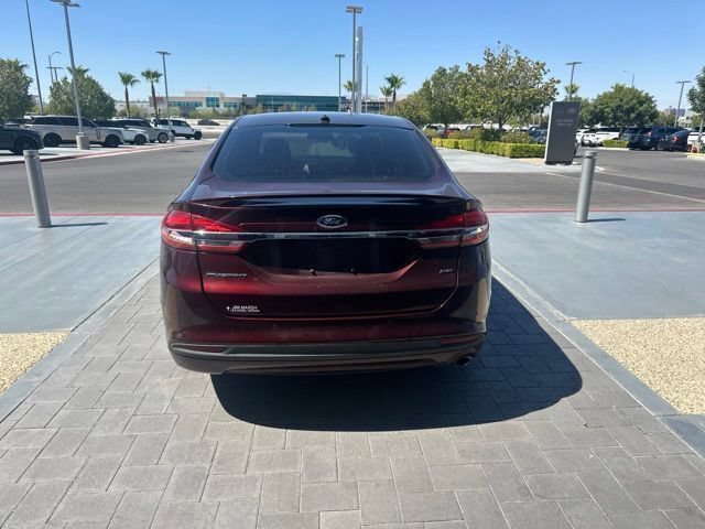 Used 2017 Ford Fusion SE w/ Equipment Group 201A FWD image 6