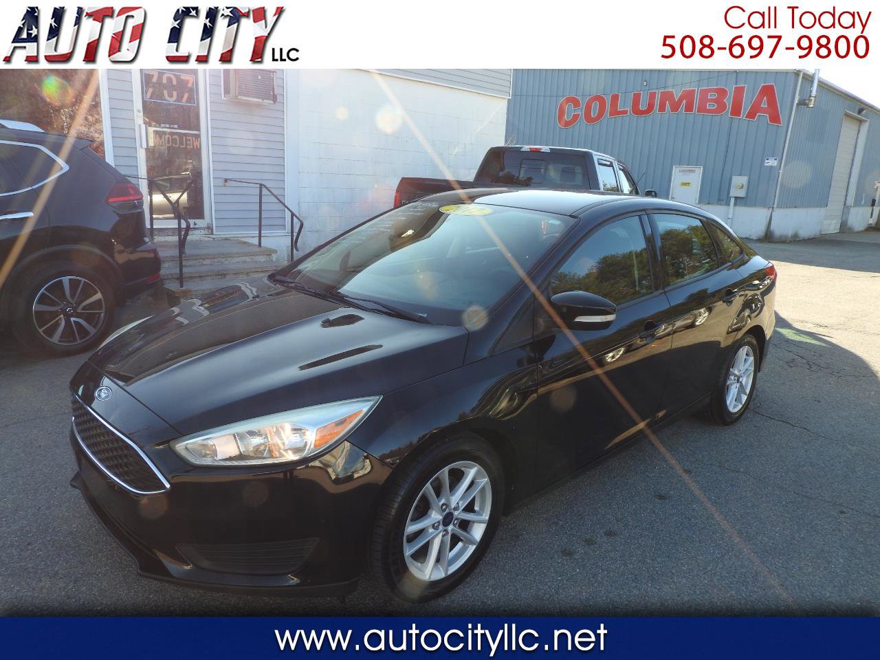 Used 2017 Ford Focus SE image 1
