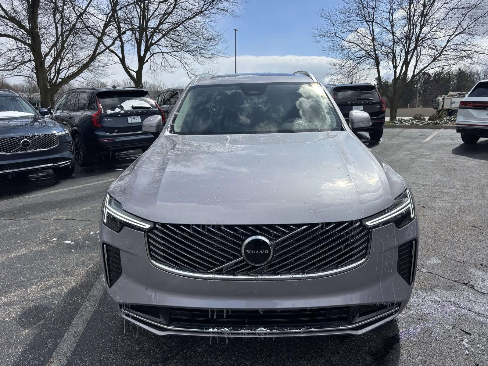 New 2026 Volvo XC90 B5 Core w/ Protection Package Premier AWD/4WD image 2