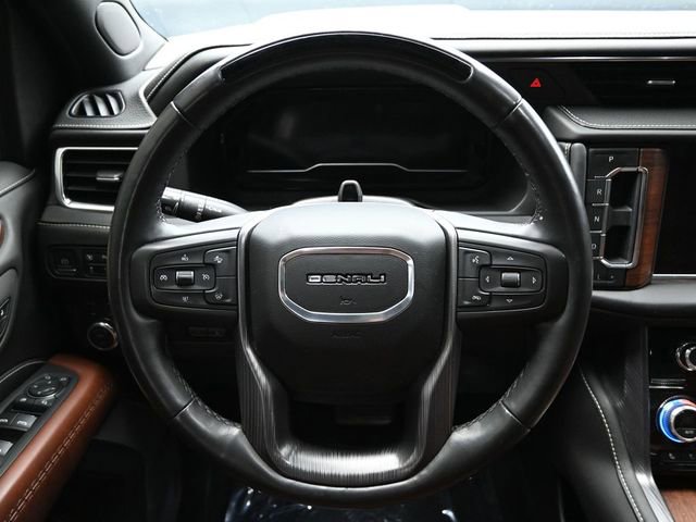 Used 2023 GMC Yukon XL Denali Ultimate AWD/4WD image 18
