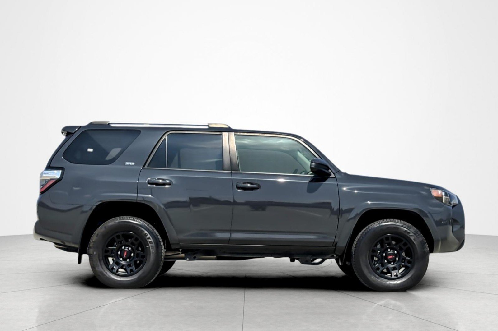 Certified 2024 Toyota 4Runner SR5 AWD/4WD image 6