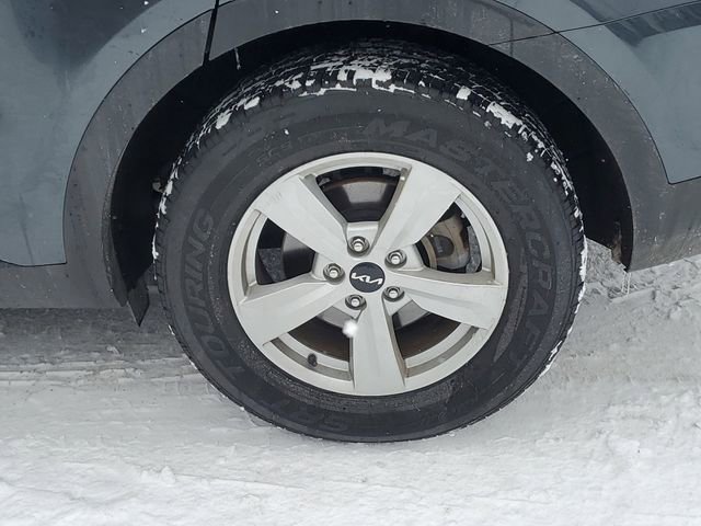 Used 2023 Kia Sorento LX image 28