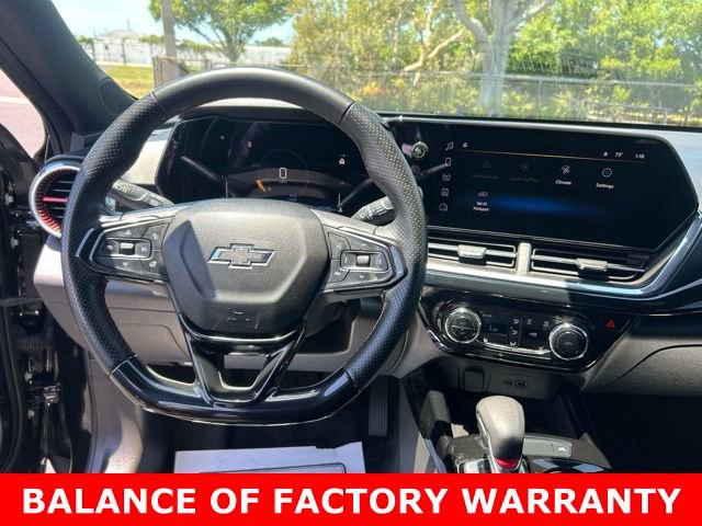 Used 2024 Chevrolet Trax RS w/ Sunroof Package FWD image 17