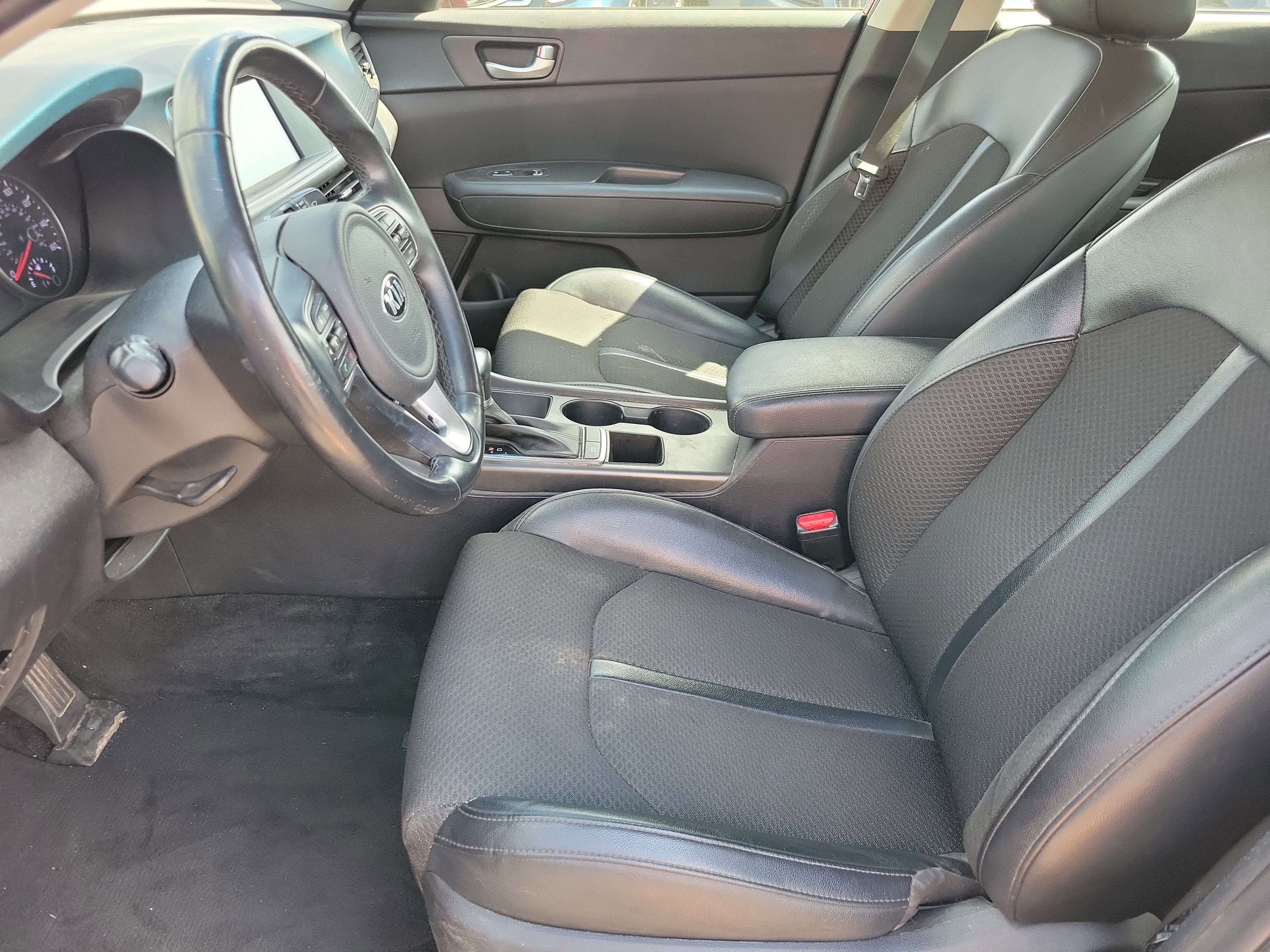 Used 2018 Kia Optima S FWD image 4