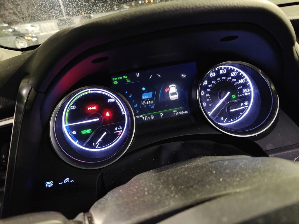 Used 2018 Toyota Camry XLE image 9