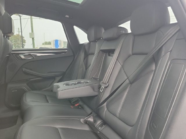 Used 2020 Porsche Macan S AWD/4WD image 24