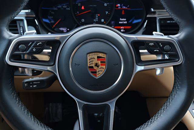 Used 2018 Porsche Macan Sport Edition AWD/4WD image 22