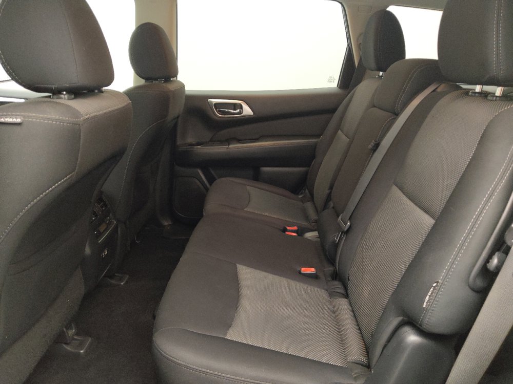 Used 2020 Nissan Pathfinder S FWD image 18