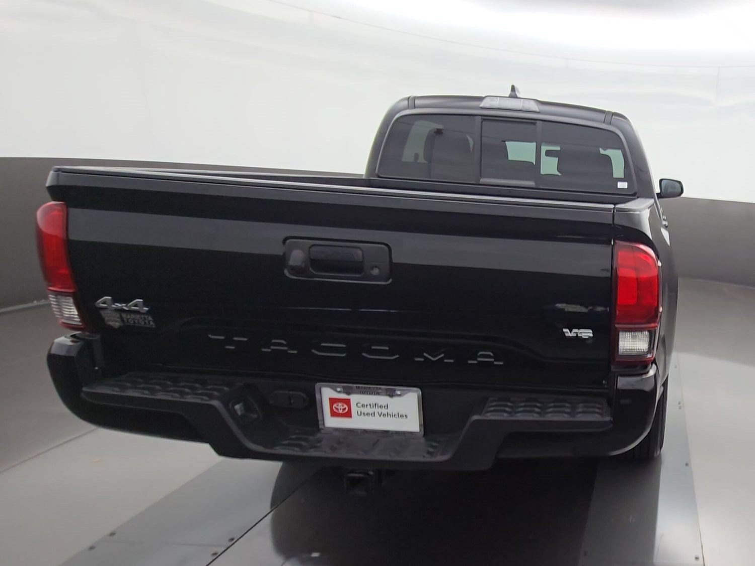 Certified 2023 Toyota Tacoma SR AWD/4WD image 8