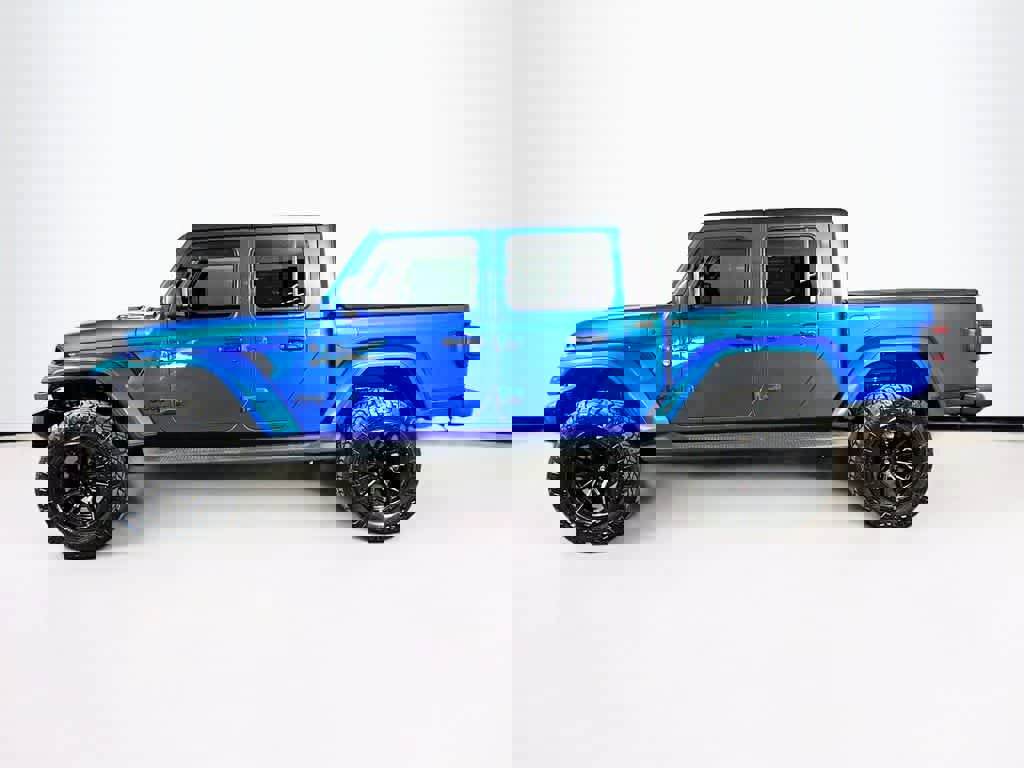 Used 2024 Jeep Gladiator Sport image 3