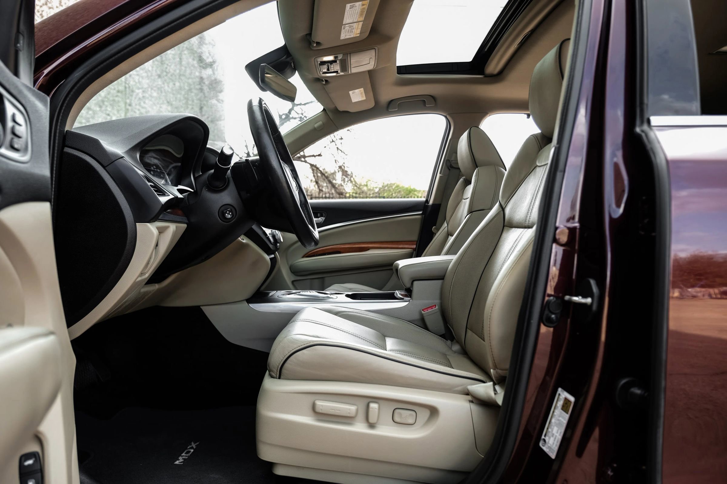 Used 2017 Acura MDX SH-AWD Sport Utility 4D image 4