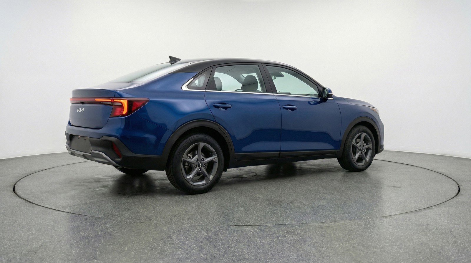 Used 2025 Kia K4 LXS image 9