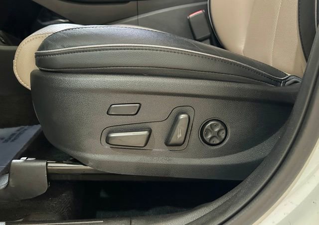 Used 2021 Hyundai Santa Fe Limited image 32