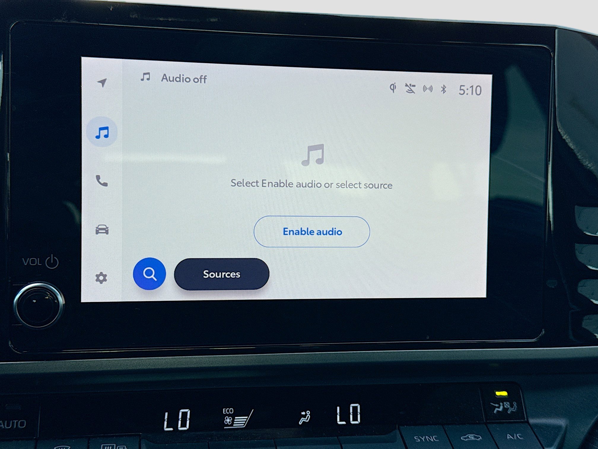 Used 2025 Toyota Camry SE w/ Convenience Package image 30