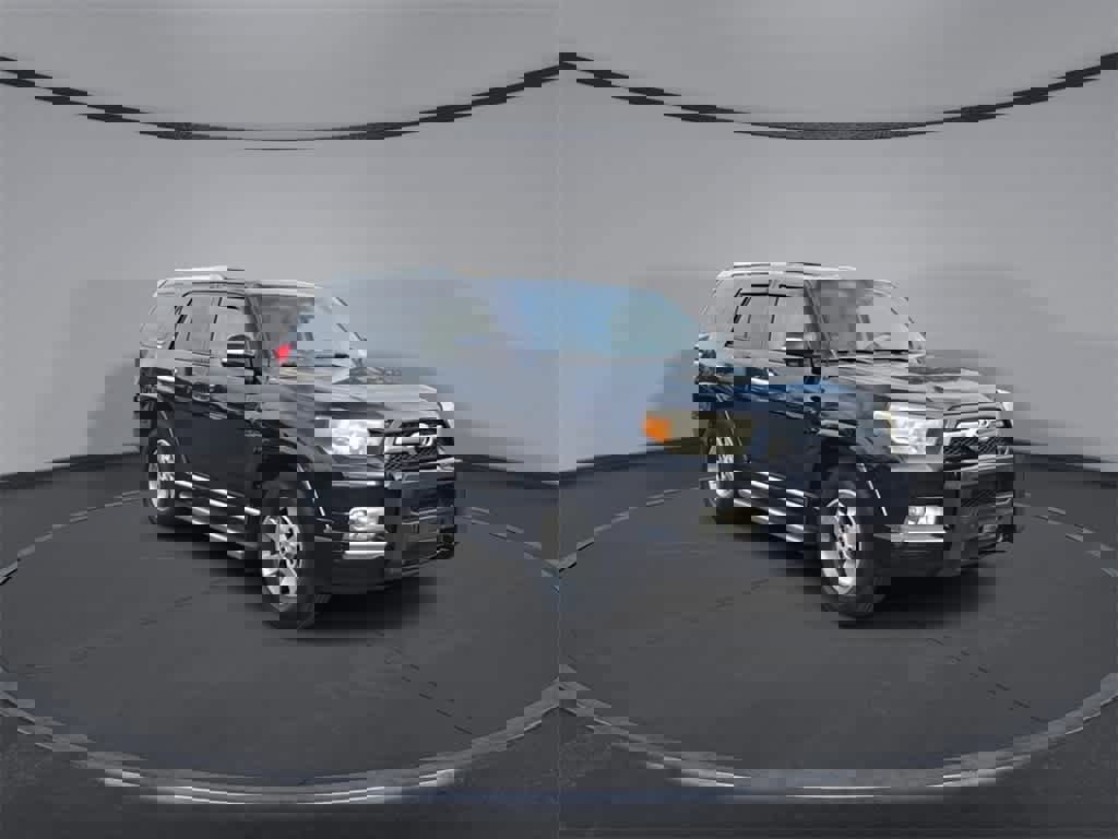 Used 2013 Toyota 4Runner SR5 image 2