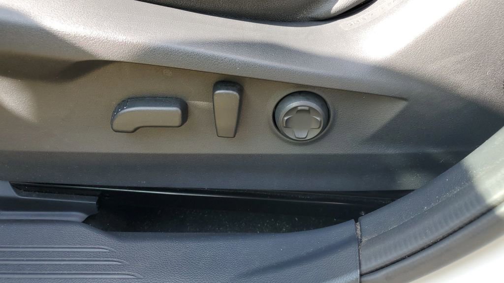 Certified 2023 Subaru Outback Limited image 10
