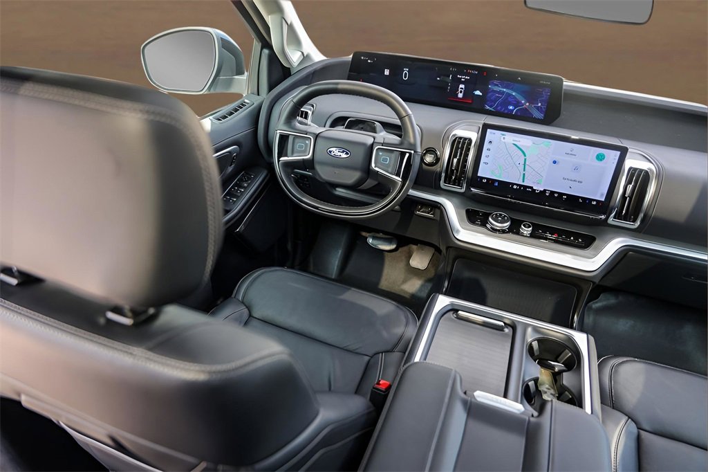 Used 2025 Ford Expedition Max Platinum w/ Driver's Package image 28