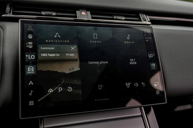 Used 2025 Land Rover Range Rover Velar S AWD/4WD image 34
