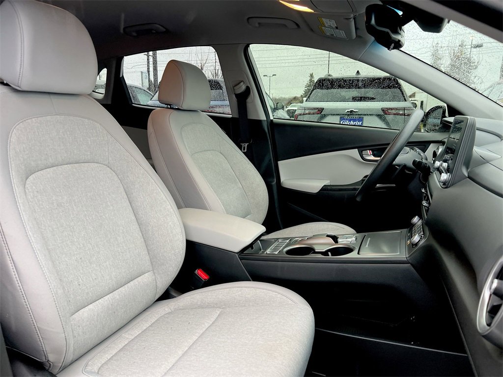 Used 2023 Hyundai Kona SE w/ Cargo Package image 22