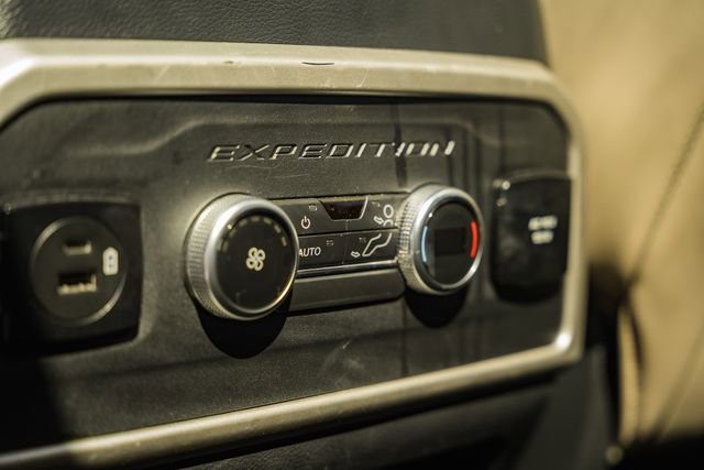 Used 2022 Ford Expedition XLT image 45